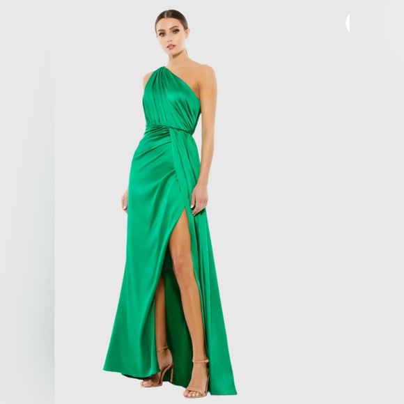 Ieena For Mac Duggal Dresses & Skirts - Elegant Green One-Shoulder Dress